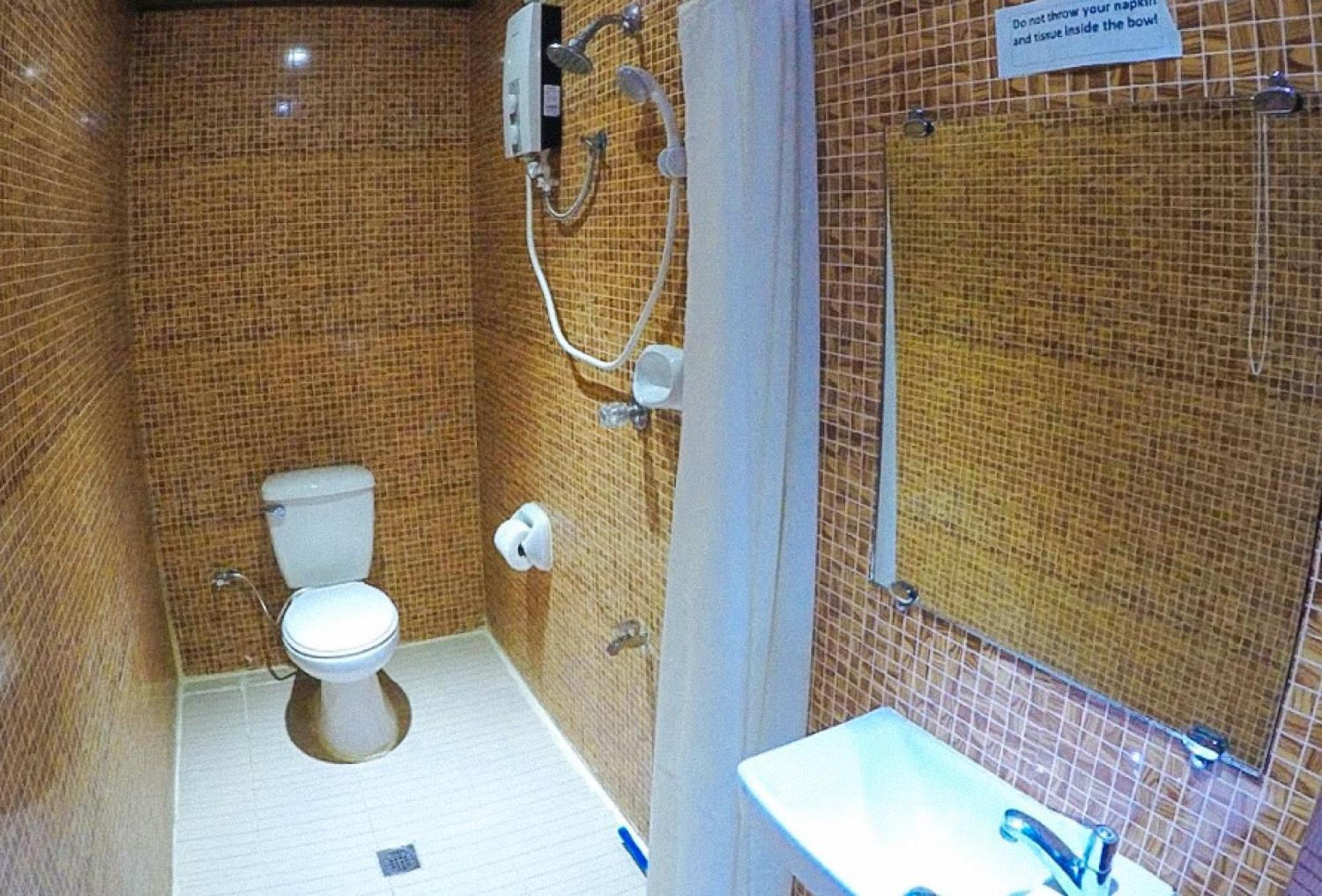 Reddoorz Plus @ Taj Hotel Tuguegarao Exterior foto